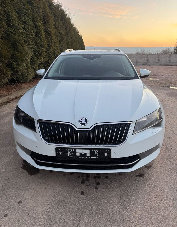 Skoda Superb 2.0 TSI 4x4 DSG SportLine - Station wagon: φωτογραφία 2 Skoda Superb 2.0 TSI 4x4 DSG SportLine - Station wagon: φωτογραφία 2