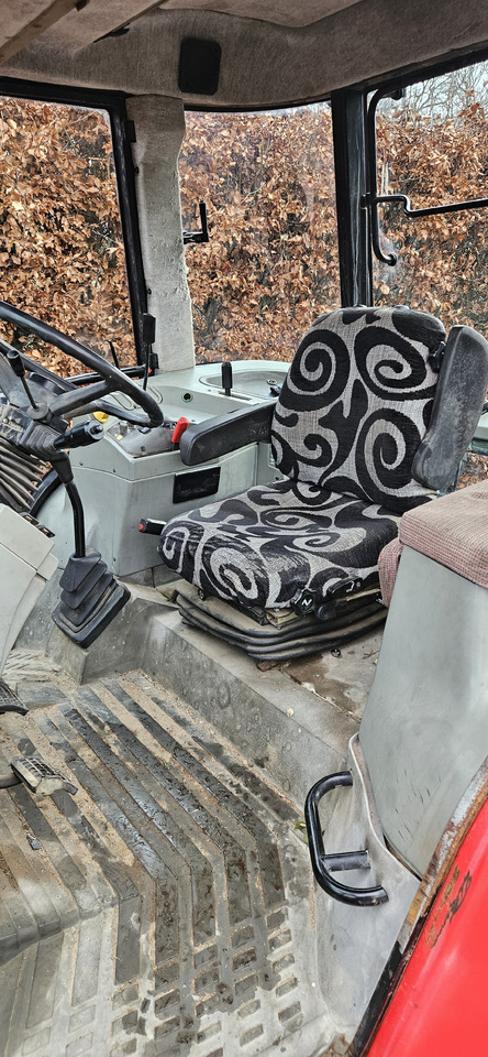 MASSEY FERGUSON 6180 - Τρακτέρ: φωτογραφία 4 MASSEY FERGUSON 6180 - Τρακτέρ: φωτογραφία 4