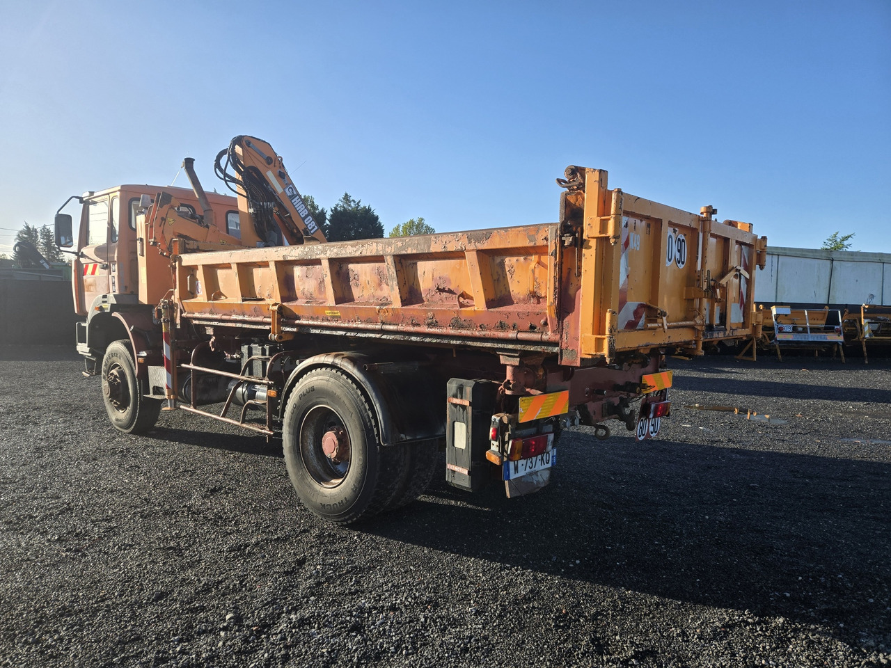 Renault G300 / 4x4 - Φορτηγό ανατρεπόμενο, Φορτηγό με γερανό: φωτογραφία 5 Renault G300 / 4x4 - Φορτηγό ανατρεπόμενο, Φορτηγό με γερανό: φωτογραφία 5