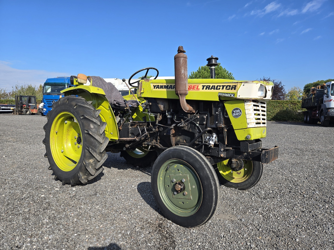 Yanmar YM240 - Μικρό τρακτέρ: φωτογραφία 1 Yanmar YM240 - Μικρό τρακτέρ: φωτογραφία 1