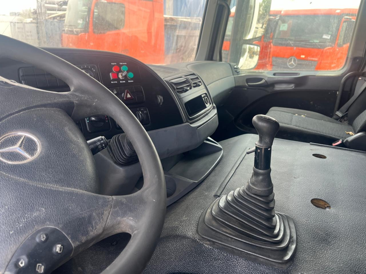 MERCEDES-BENZ Actros 3340 - Φορτηγό σασί: φωτογραφία 4 MERCEDES-BENZ Actros 3340 - Φορτηγό σασί: φωτογραφία 4