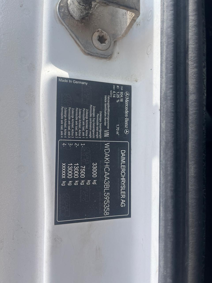 MERCEDES-BENZ Actros 3340 - Φορτηγό σασί: φωτογραφία 3 MERCEDES-BENZ Actros 3340 - Φορτηγό σασί: φωτογραφία 3