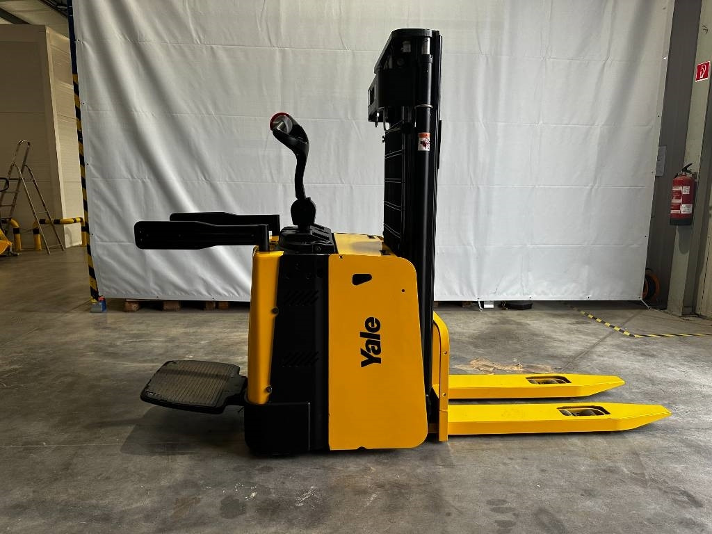 Yale MS12x - Μηχάνημα στοίβαξης: φωτογραφία 1 Yale MS12x - Μηχάνημα στοίβαξης: φωτογραφία 1