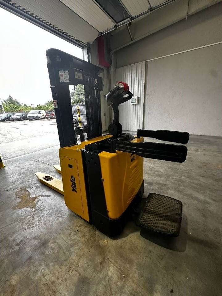 Yale MS12x - Μηχάνημα στοίβαξης: φωτογραφία 4 Yale MS12x - Μηχάνημα στοίβαξης: φωτογραφία 4