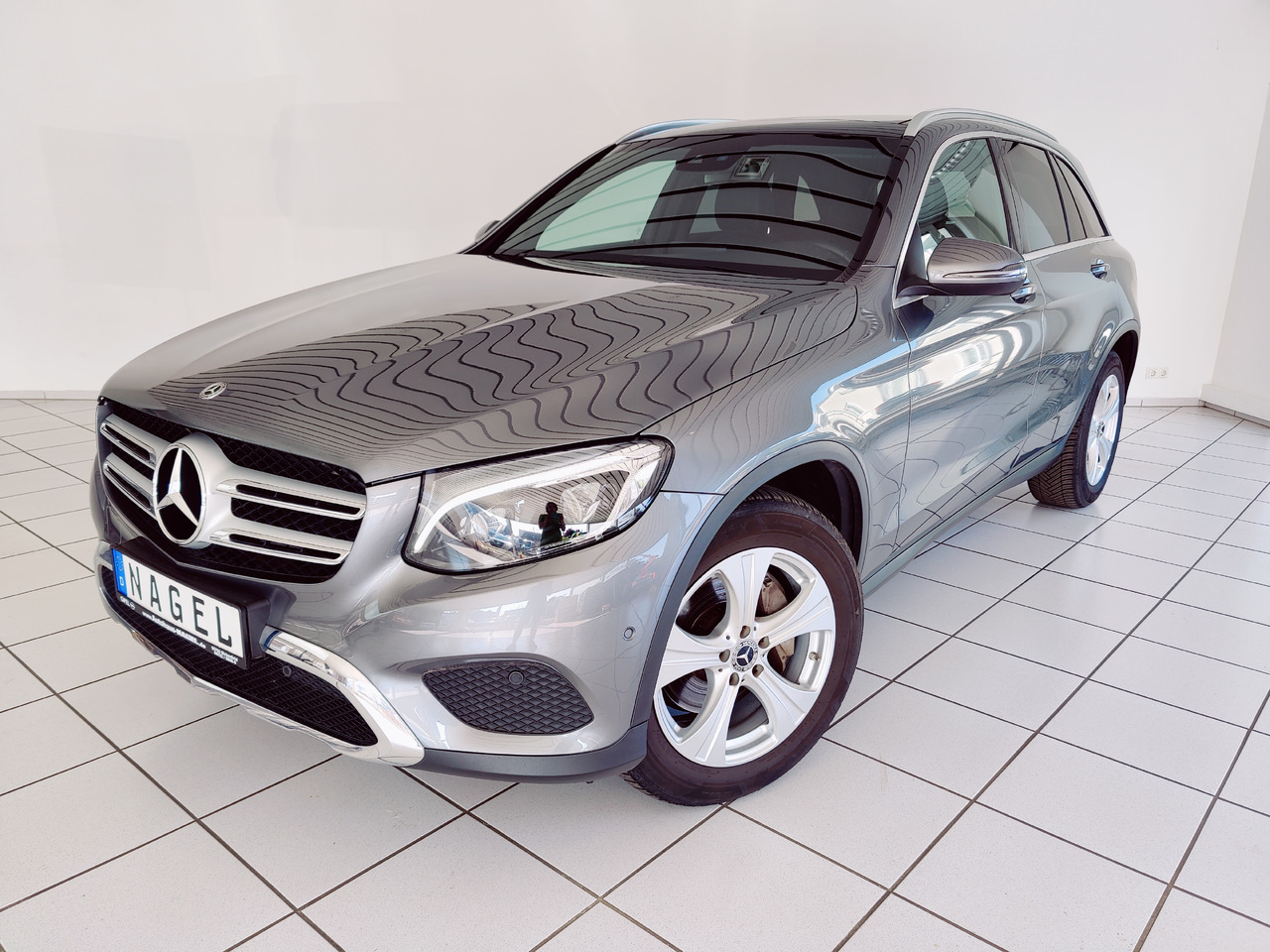 Mercedes-Benz GLC 220 d 4Matic AHK Navi RüKam SHZ - SUV: φωτογραφία 1 Mercedes-Benz GLC 220 d 4Matic AHK Navi RüKam SHZ - SUV: φωτογραφία 1