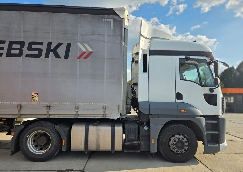 Ford CARGO - Τράκτορας: φωτογραφία 5 Ford CARGO - Τράκτορας: φωτογραφία 5