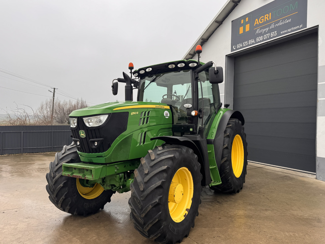 John Deere 6150 R - Τρακτέρ: φωτογραφία 2 John Deere 6150 R - Τρακτέρ: φωτογραφία 2