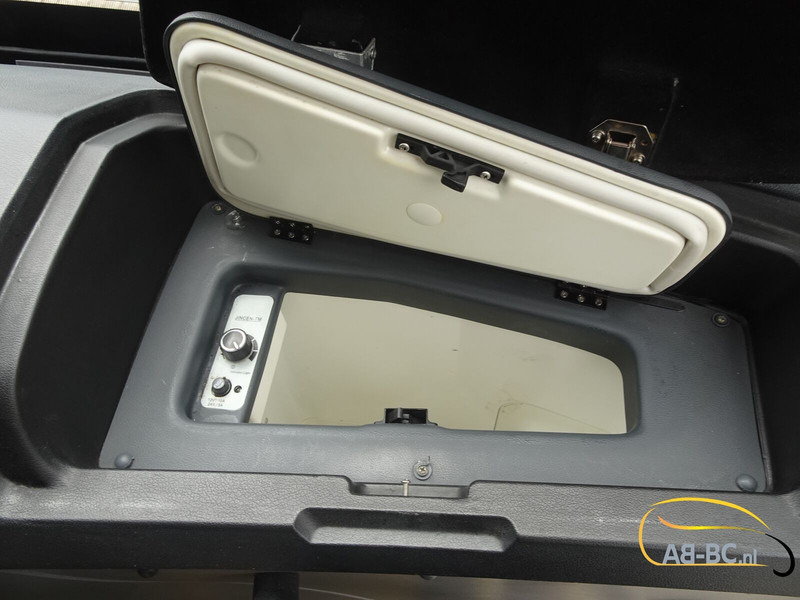 Scania Higer Touring HD, 54 Seats +Lift, Euro 6 - Πούλμαν: φωτογραφία 4 Scania Higer Touring HD, 54 Seats +Lift, Euro 6 - Πούλμαν: φωτογραφία 4