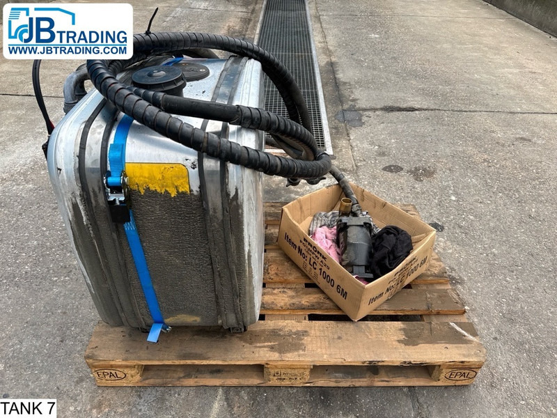 HYVA Tank, pump, hoses, control valve - Υδραυλική δεξαμενή: φωτογραφία 1 HYVA Tank, pump, hoses, control valve - Υδραυλική δεξαμενή: φωτογραφία 1