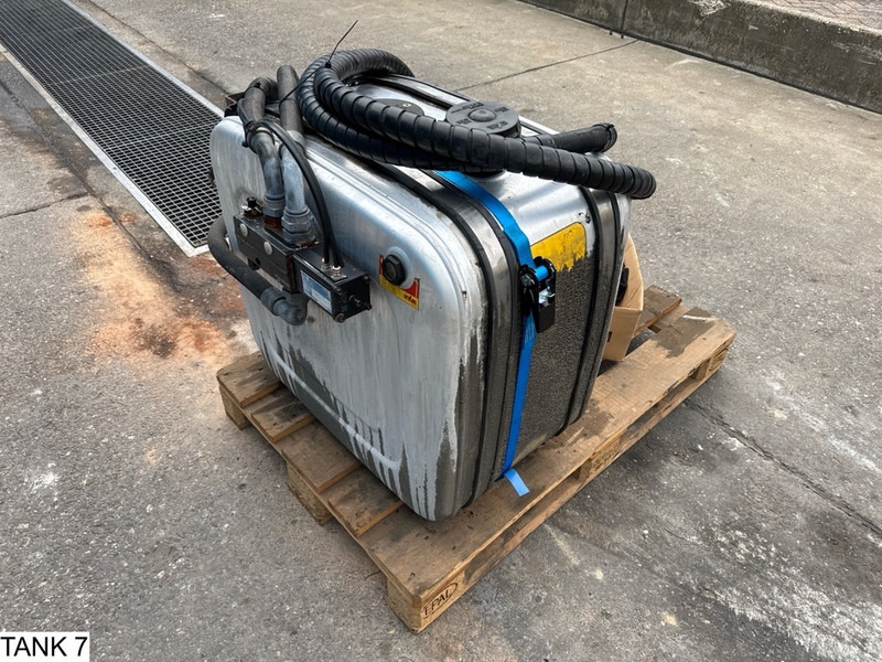 HYVA Tank, pump, hoses, control valve - Υδραυλική δεξαμενή: φωτογραφία 3 HYVA Tank, pump, hoses, control valve - Υδραυλική δεξαμενή: φωτογραφία 3