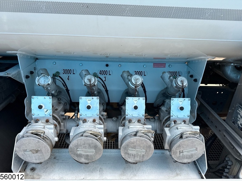 Iveco Eurocargo 190EL28 EURO 5, FUEL, 13390 liter, 4 Comp, Magyar - Φορτηγό βυτιοφόρο: φωτογραφία 5 Iveco Eurocargo 190EL28 EURO 5, FUEL, 13390 liter, 4 Comp, Magyar - Φορτηγό βυτιοφόρο: φωτογραφία 5