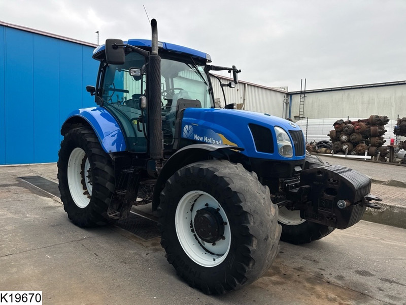 New Holland T6080 - Τρακτέρ: φωτογραφία 4 New Holland T6080 - Τρακτέρ: φωτογραφία 4