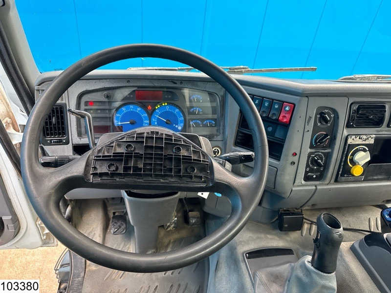 Μπετονιέρα φορτηγό Renault Kerax 370 8x4, EURO 3, Cifa, 9m3, Remote: φωτογραφία 10 Μπετονιέρα φορτηγό Renault Kerax 370 8x4, EURO 3, Cifa, 9m3, Remote: φωτογραφία 10