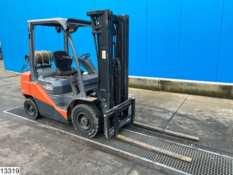 Toyota 8 FGF 25 2.500 KG - Υγραεριοκίνητο περονοφόρο: φωτογραφία 2 Toyota 8 FGF 25 2.500 KG - Υγραεριοκίνητο περονοφόρο: φωτογραφία 2