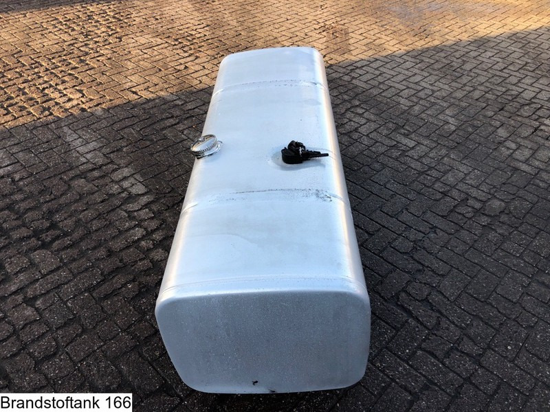 Universeel B 1.80 x D 0.60 x H 0.55 = 600 Liter - Ρεζερβουάρ καυσίμου: φωτογραφία 4 Universeel B 1.80 x D 0.60 x H 0.55 = 600 Liter - Ρεζερβουάρ καυσίμου: φωτογραφία 4