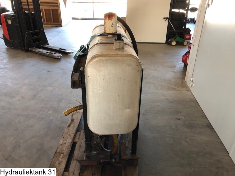 Universeel Hydraulic tank, 190 Liter - Υδραυλική δεξαμενή: φωτογραφία 3 Universeel Hydraulic tank, 190 Liter - Υδραυλική δεξαμενή: φωτογραφία 3