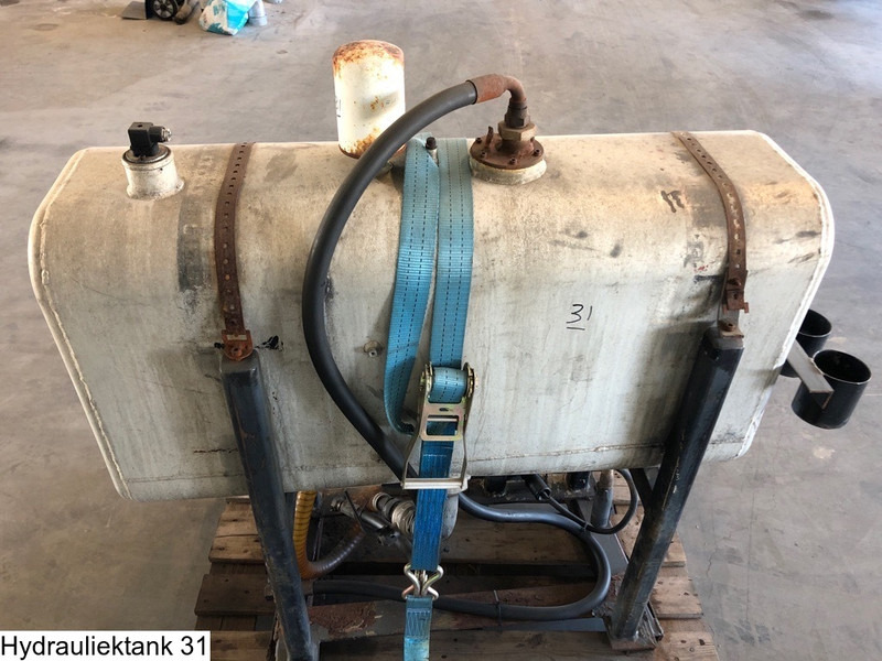 Universeel Hydraulic tank, 190 Liter - Υδραυλική δεξαμενή: φωτογραφία 4 Universeel Hydraulic tank, 190 Liter - Υδραυλική δεξαμενή: φωτογραφία 4