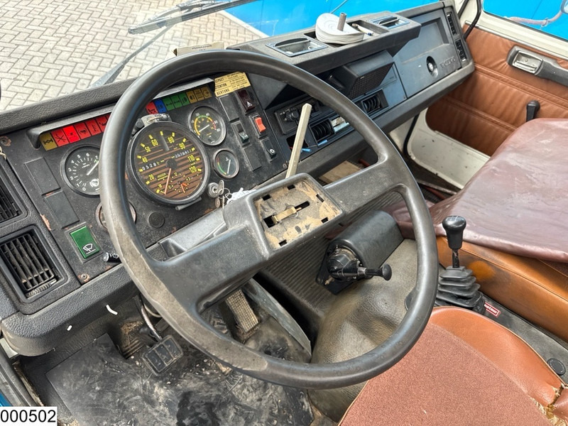 Volvo F 614 Manual, Steel suspension, Fuel, 8000 L - Φορτηγό βυτιοφόρο: φωτογραφία 5 Volvo F 614 Manual, Steel suspension, Fuel, 8000 L - Φορτηγό βυτιοφόρο: φωτογραφία 5