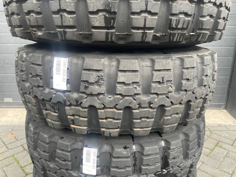 Atlas AR65-Continental 12.5R20-Tire/Reifen/Band - Ελαστικά και ζάντες για Κατασκευή μηχανήματα: φωτογραφία 5 Atlas AR65-Continental 12.5R20-Tire/Reifen/Band - Ελαστικά και ζάντες για Κατασκευή μηχανήματα: φωτογραφία 5