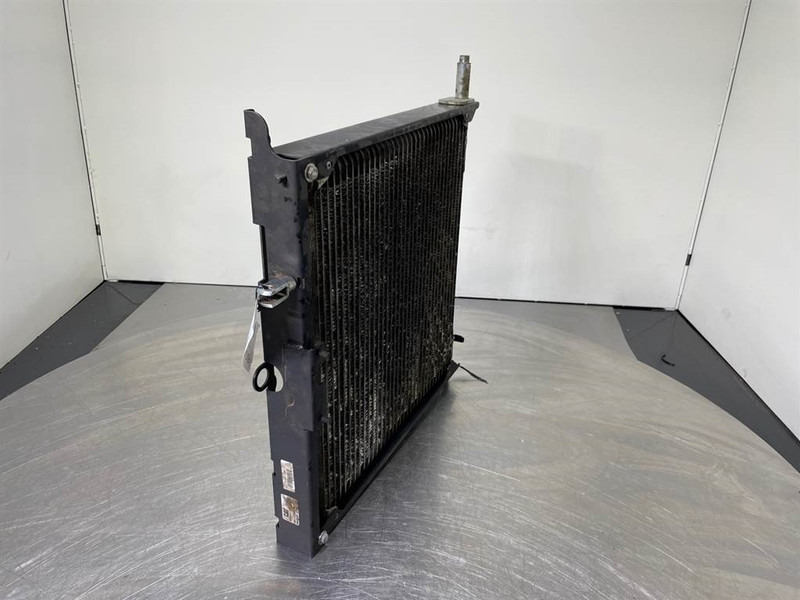 Cat 907M-444-1760-Airco condenser/Klimakondensator - Πλαίσιο/ Σασί για Κατασκευή μηχανήματα: φωτογραφία 4 Cat 907M-444-1760-Airco condenser/Klimakondensator - Πλαίσιο/ Σασί για Κατασκευή μηχανήματα: φωτογραφία 4