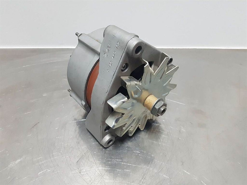 Deutz 913/1013-28V 55A-Alternator/Lichtmaschine/Dynamo - Κινητήρας για Κατασκευή μηχανήματα: φωτογραφία 1 Deutz 913/1013-28V 55A-Alternator/Lichtmaschine/Dynamo - Κινητήρας για Κατασκευή μηχανήματα: φωτογραφία 1