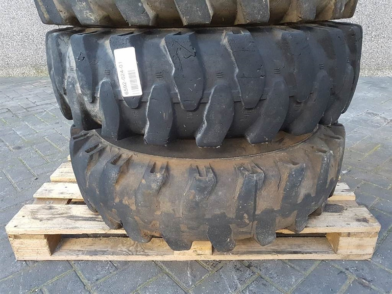 Furukawa W725LS-10.00-20-Tire/Reifen/Band - Ελαστικά και ζάντες για Κατασκευή μηχανήματα: φωτογραφία 2 Furukawa W725LS-10.00-20-Tire/Reifen/Band - Ελαστικά και ζάντες για Κατασκευή μηχανήματα: φωτογραφία 2