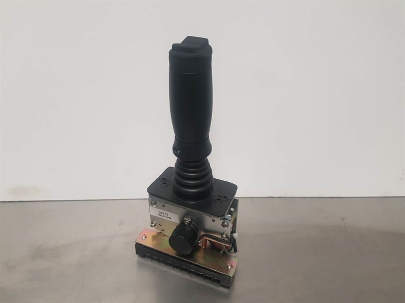 Genie 56773GT - Joystick/Steuergriff/Bedieningshendel - Ηλεκτρικό σύστημα για Κατασκευή μηχανήματα: φωτογραφία 2 Genie 56773GT - Joystick/Steuergriff/Bedieningshendel - Ηλεκτρικό σύστημα για Κατασκευή μηχανήματα: φωτογραφία 2