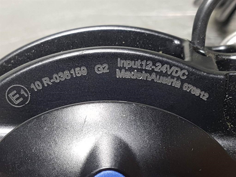 Hella Mega Beam LED - Worklight/Leuchte/Verlichtin - Ηλεκτρικό σύστημα για Κατασκευή μηχανήματα: φωτογραφία 5 Hella Mega Beam LED - Worklight/Leuchte/Verlichtin - Ηλεκτρικό σύστημα για Κατασκευή μηχανήματα: φωτογραφία 5