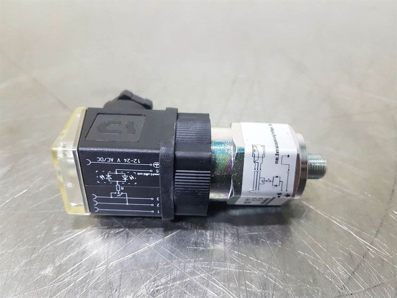 Hydac VMF 2 D.1 /-L24-301705-Clogging indicators - Ηλεκτρικό σύστημα για Κατασκευή μηχανήματα: φωτογραφία 2 Hydac VMF 2 D.1 /-L24-301705-Clogging indicators - Ηλεκτρικό σύστημα για Κατασκευή μηχανήματα: φωτογραφία 2