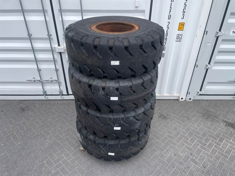 Hyundai HL740-9-Michelin 20.5R25-Tire/Reifen/Band - Ελαστικά και ζάντες για Κατασκευή μηχανήματα: φωτογραφία 2 Hyundai HL740-9-Michelin 20.5R25-Tire/Reifen/Band - Ελαστικά και ζάντες για Κατασκευή μηχανήματα: φωτογραφία 2