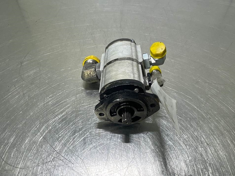 Hyundai HL757-7A-31LD-40500-Fan & brake pump - Υδραυλικό για Κατασκευή μηχανήματα: φωτογραφία 2 Hyundai HL757-7A-31LD-40500-Fan & brake pump - Υδραυλικό για Κατασκευή μηχανήματα: φωτογραφία 2