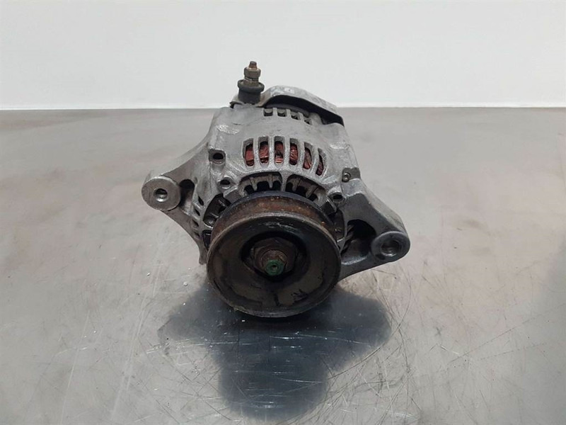 Kubota 12V 30A - Alternator/Lichtmaschine/Dynamo - Κινητήρας για Κατασκευή μηχανήματα: φωτογραφία 2 Kubota 12V 30A - Alternator/Lichtmaschine/Dynamo - Κινητήρας για Κατασκευή μηχανήματα: φωτογραφία 2