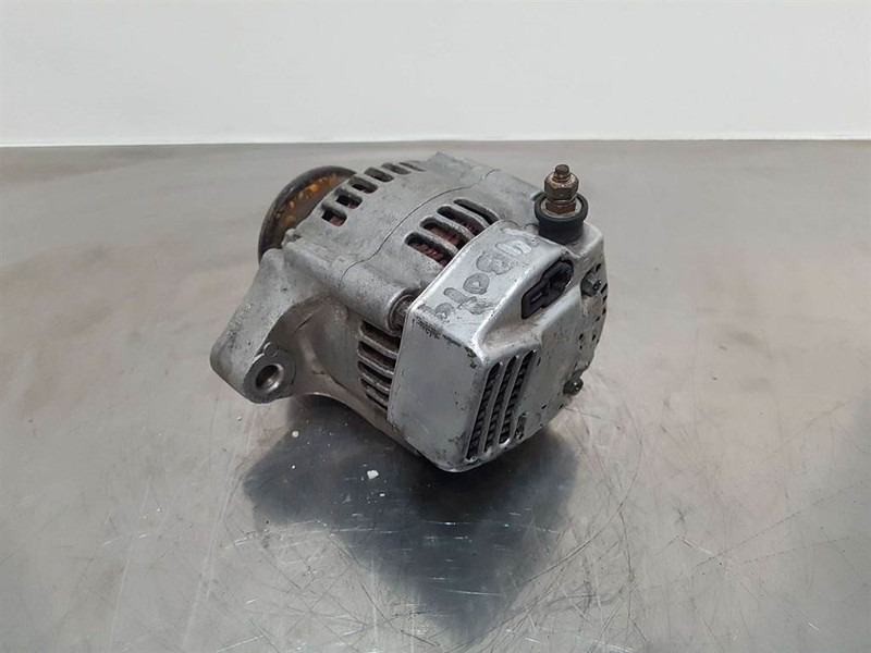 Kubota 12V 30A - Alternator/Lichtmaschine/Dynamo - Κινητήρας για Κατασκευή μηχανήματα: φωτογραφία 4 Kubota 12V 30A - Alternator/Lichtmaschine/Dynamo - Κινητήρας για Κατασκευή μηχανήματα: φωτογραφία 4