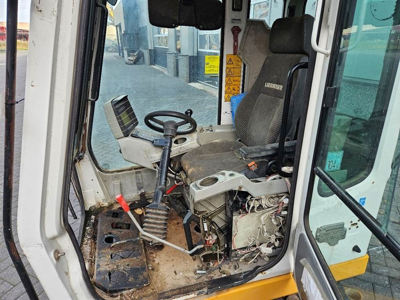 Liebherr A924B-7023260-Cabin/Kabine/Cabine - Καμπίνα και εσωτερικό για Κατασκευή μηχανήματα: φωτογραφία 5 Liebherr A924B-7023260-Cabin/Kabine/Cabine - Καμπίνα και εσωτερικό για Κατασκευή μηχανήματα: φωτογραφία 5