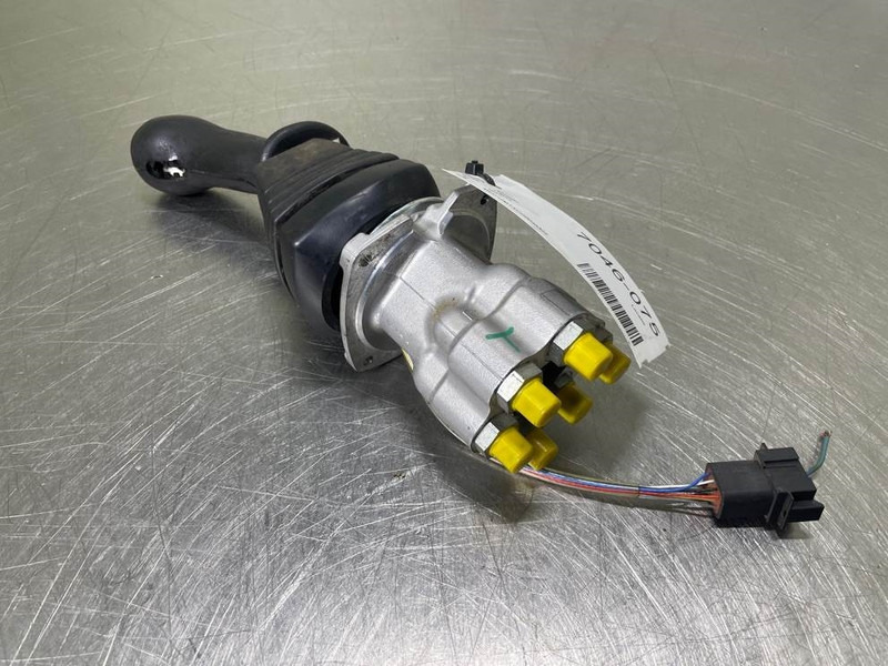 Mecalac 12MTX-5360462-Joystick/Steuergriff - Ηλεκτρικό σύστημα για Κατασκευή μηχανήματα: φωτογραφία 4 Mecalac 12MTX-5360462-Joystick/Steuergriff - Ηλεκτρικό σύστημα για Κατασκευή μηχανήματα: φωτογραφία 4