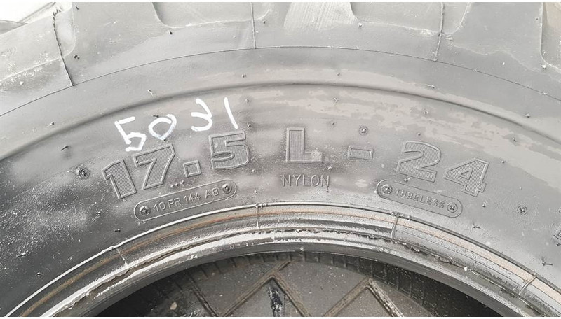 Mitas 17.5L-24 - Tyre/Reifen/Band - Ελαστικό για Κατασκευή μηχανήματα: φωτογραφία 3 Mitas 17.5L-24 - Tyre/Reifen/Band - Ελαστικό για Κατασκευή μηχανήματα: φωτογραφία 3