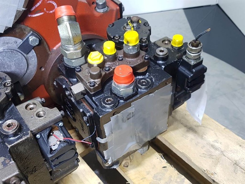 Sauer Sundstrand 42L41DE1A602B2B - Drive pump/Fahr - Υδραυλικό: φωτογραφία 3 Sauer Sundstrand 42L41DE1A602B2B - Drive pump/Fahr - Υδραυλικό: φωτογραφία 3