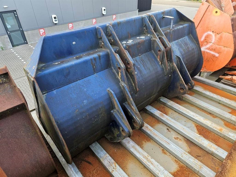Schaeff SKL863-SKL861-Bucket/Schaufel/Dichte bak - Κουβάς: φωτογραφία 2 Schaeff SKL863-SKL861-Bucket/Schaufel/Dichte bak - Κουβάς: φωτογραφία 2