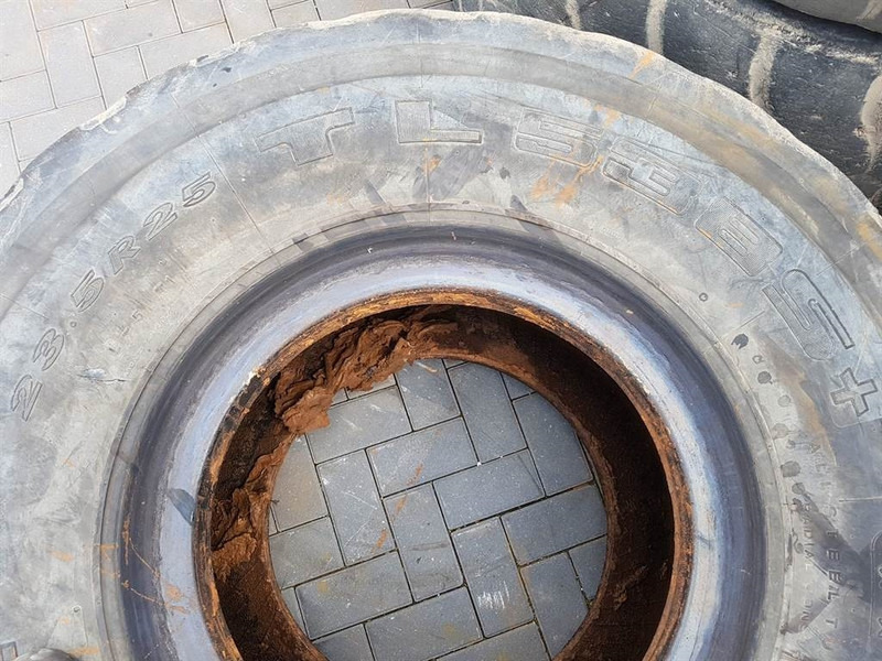 TRIANGLE 23.5R25 - Tire/Reifen/Band - Ελαστικό για Κατασκευή μηχανήματα: φωτογραφία 4 TRIANGLE 23.5R25 - Tire/Reifen/Band - Ελαστικό για Κατασκευή μηχανήματα: φωτογραφία 4