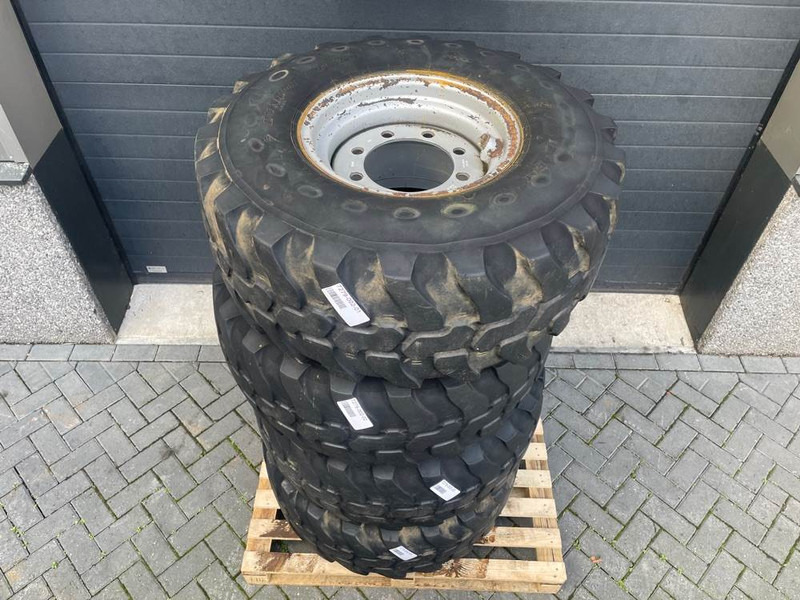 Terex AL80-Dunlop 405/70R18 (15.5/70R18)-Tire/Reifen - Ελαστικά και ζάντες για Κατασκευή μηχανήματα: φωτογραφία 2 Terex AL80-Dunlop 405/70R18 (15.5/70R18)-Tire/Reifen - Ελαστικά και ζάντες για Κατασκευή μηχανήματα: φωτογραφία 2