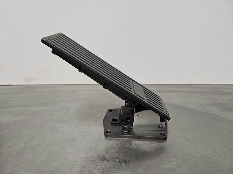 Terex TL260-5350260006-Gas pedal/Fusspedal/Gaspedaal - Ηλεκτρικό σύστημα για Κατασκευή μηχανήματα: φωτογραφία 5 Terex TL260-5350260006-Gas pedal/Fusspedal/Gaspedaal - Ηλεκτρικό σύστημα για Κατασκευή μηχανήματα: φωτογραφία 5