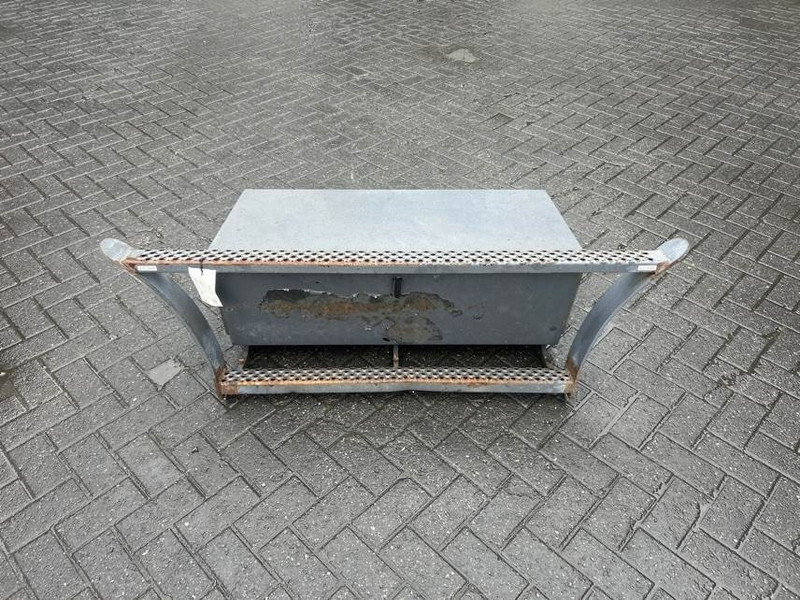 Terex TW150-6105515/6105516-Stair panel/Trittstufen - Πλαίσιο/ Σασί για Κατασκευή μηχανήματα: φωτογραφία 2 Terex TW150-6105515/6105516-Stair panel/Trittstufen - Πλαίσιο/ Σασί για Κατασκευή μηχανήματα: φωτογραφία 2