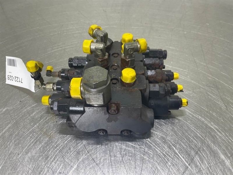 Volvo L30D-ZM2810714-Valve/Ventile/Ventiel - Υδραυλικό για Κατασκευή μηχανήματα: φωτογραφία 1 Volvo L30D-ZM2810714-Valve/Ventile/Ventiel - Υδραυλικό για Κατασκευή μηχανήματα: φωτογραφία 1