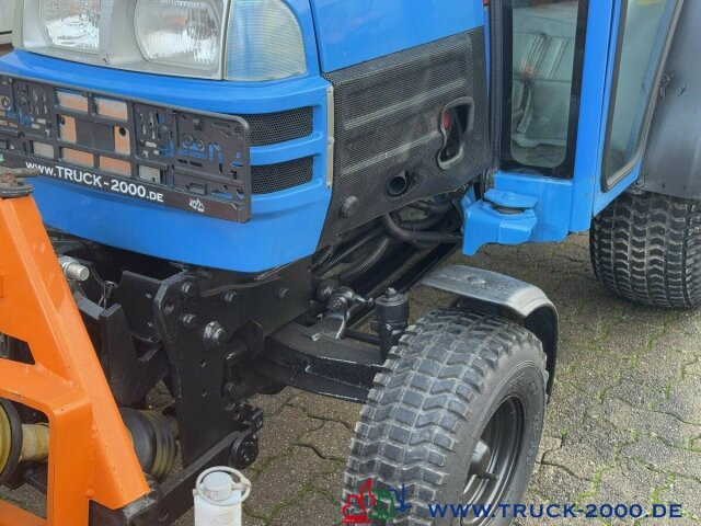 Iseki 2120 Winterdienst Besen + Streuer 2 Zapfwellen - Δημοτικό τρακτέρ: φωτογραφία 2 Iseki 2120 Winterdienst Besen + Streuer 2 Zapfwellen - Δημοτικό τρακτέρ: φωτογραφία 2