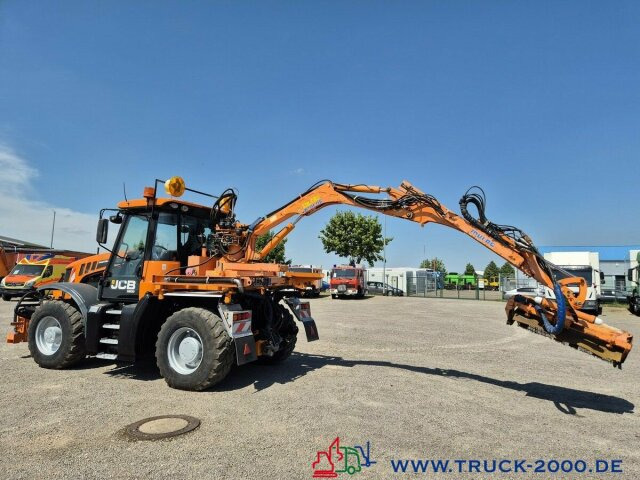 JCB Fastrac inklusive 4x4 Mulag Front + Heck Mäher - Τρακτέρ: φωτογραφία 5 JCB Fastrac inklusive 4x4 Mulag Front + Heck Mäher - Τρακτέρ: φωτογραφία 5
