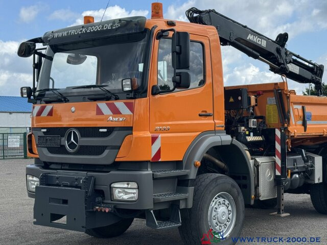 Φορτηγό ανατρεπόμενο, Φορτηγό με γερανό Mercedes-Benz Axor 2133 4x4 Kipper Kran Winterdienstausstat.: φωτογραφία 9