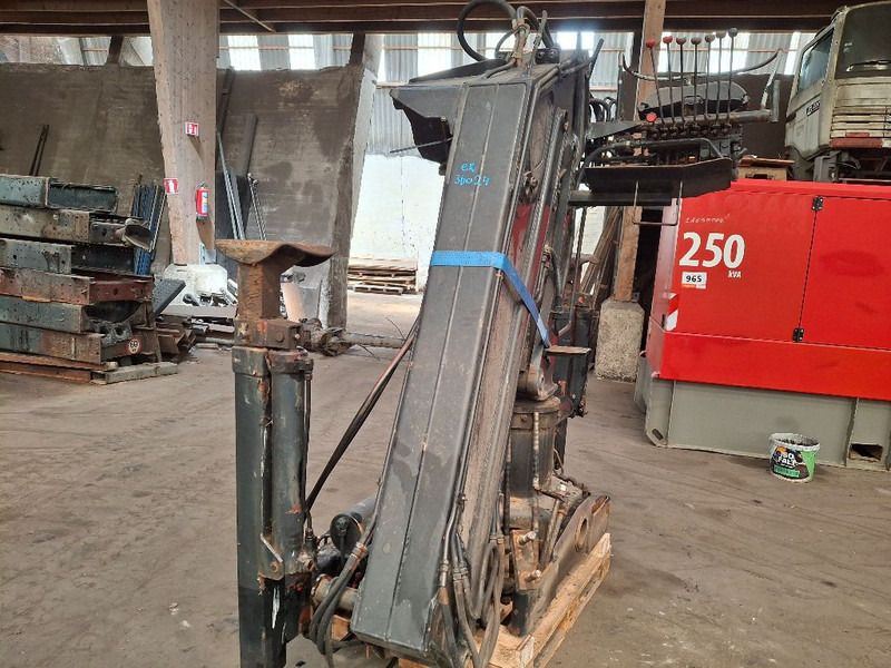 Atlas AK 4002 - Γερανός παπαγάλος: φωτογραφία 2 Atlas AK 4002 - Γερανός παπαγάλος: φωτογραφία 2