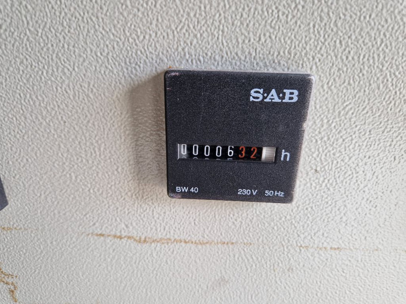 Βιομηχανική γεννήτρια Hanomag HENSCHEL 8V1516AC: φωτογραφία 13 Βιομηχανική γεννήτρια Hanomag HENSCHEL 8V1516AC: φωτογραφία 13