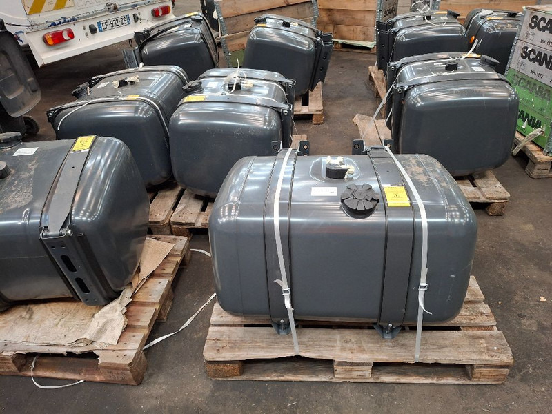 Mercedes-Benz 290L - Ρεζερβουάρ καυσίμου: φωτογραφία 5 Mercedes-Benz 290L - Ρεζερβουάρ καυσίμου: φωτογραφία 5