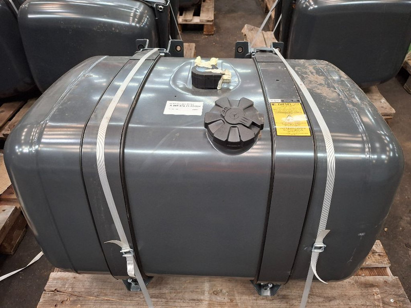 Mercedes-Benz 290L - Ρεζερβουάρ καυσίμου: φωτογραφία 1 Mercedes-Benz 290L - Ρεζερβουάρ καυσίμου: φωτογραφία 1